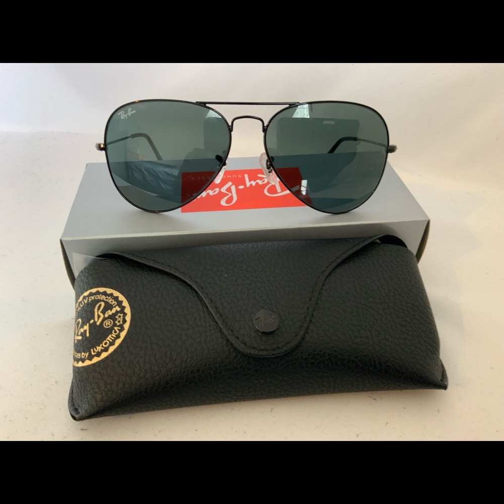 Rayban Aviator black frame and black lens